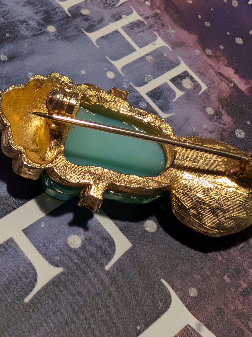 Green Buddha Brooch with Gold and Crystal Accents - Picture 3 of 4